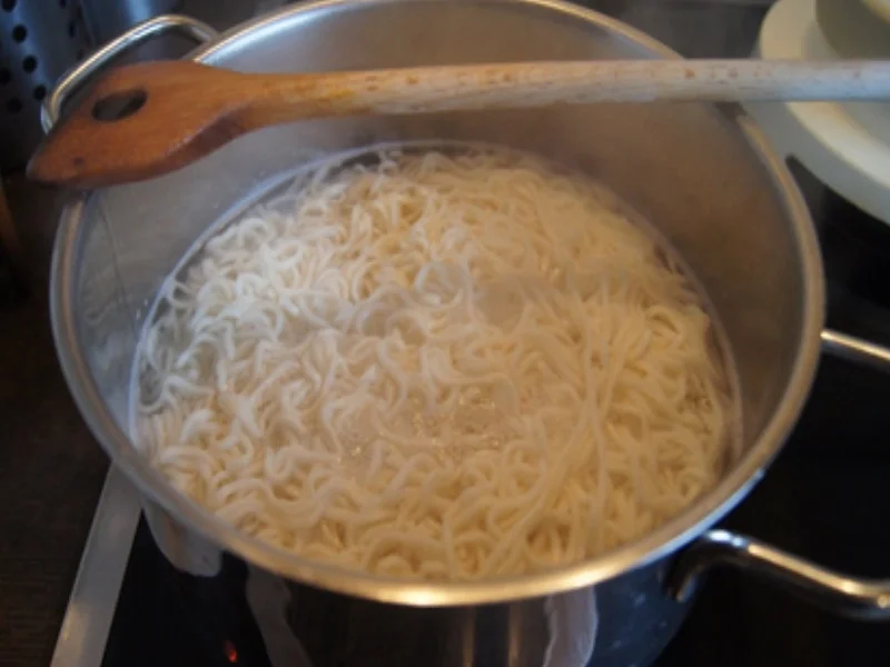 Mie-Nudeln chow mein - Rezept - Bild Nr. 5