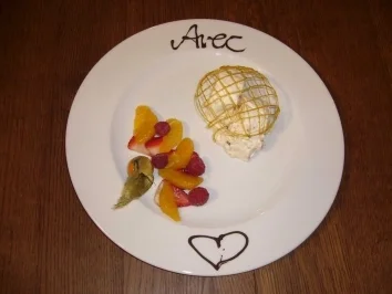 Rezept: Semifreddo di torrone an Götterfrüchtesalat Semifreddo di torrone an Götterfrüchtesalat - Rezept