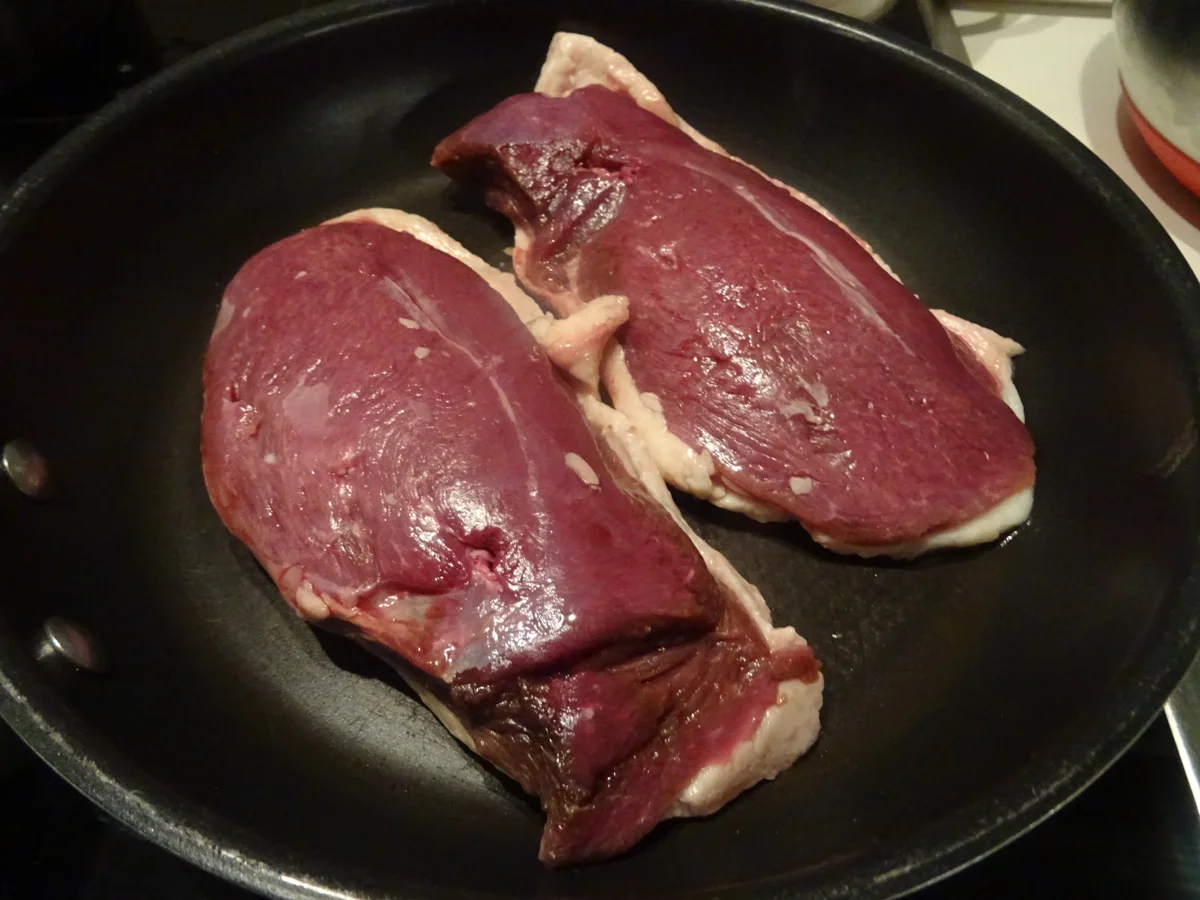 Rezept: Gänsebrust mit asiatischem Wok-Gemüse und Reis Bild Nr. 9960 Gänsebrust mit asiatischem Wok-Gemüse und Reis - Rezept - Bild Nr. 9960