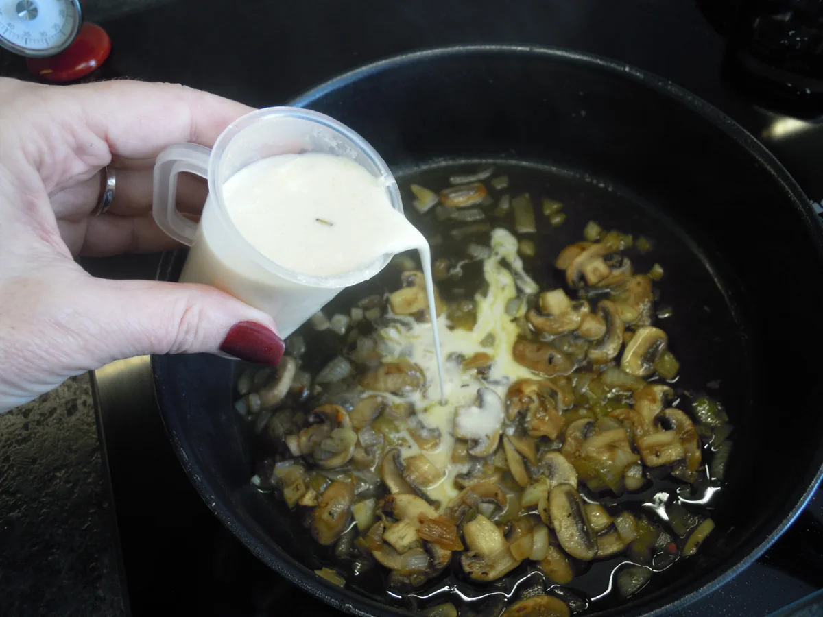 Hühnerfiletspitzen a'la Provence in Vermouthsauce - Rezept - Bild Nr. 9986