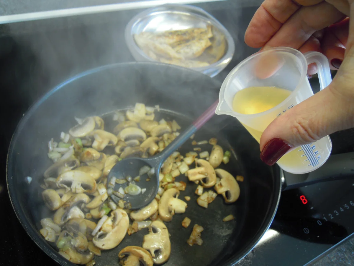 Hühnerfiletspitzen a'la Provence in Vermouthsauce - Rezept - Bild Nr. 9991