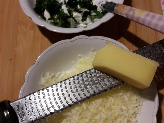 Rezept: Kohlrabi-Eintopf mit Käse und Brezel Bild Nr. 9 Kohlrabi-Eintopf mit Käse und Brezel - Rezept - Bild Nr. 9