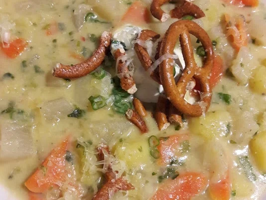 Rezept: Kohlrabi-Eintopf mit Käse und Brezel Bild Nr. 10012 Kohlrabi-Eintopf mit Käse und Brezel - Rezept - Bild Nr. 10012