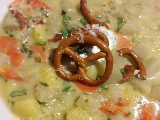 Rezept: Kohlrabi-Eintopf mit Käse und Brezel Bild Nr. 10013 Kohlrabi-Eintopf mit Käse und Brezel - Rezept - Bild Nr. 10013