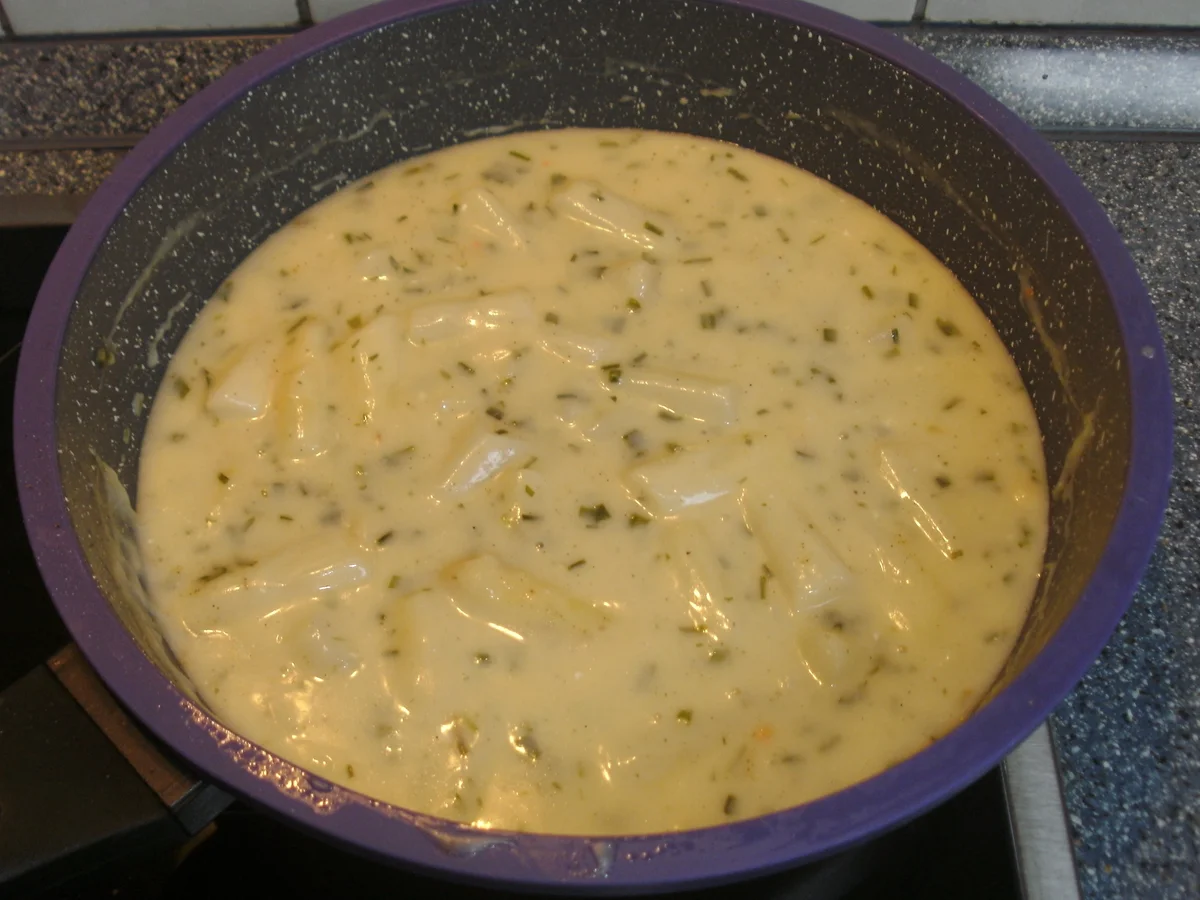 Pfannkuchen mit Spargelragout - Rezept - Bild Nr. 6