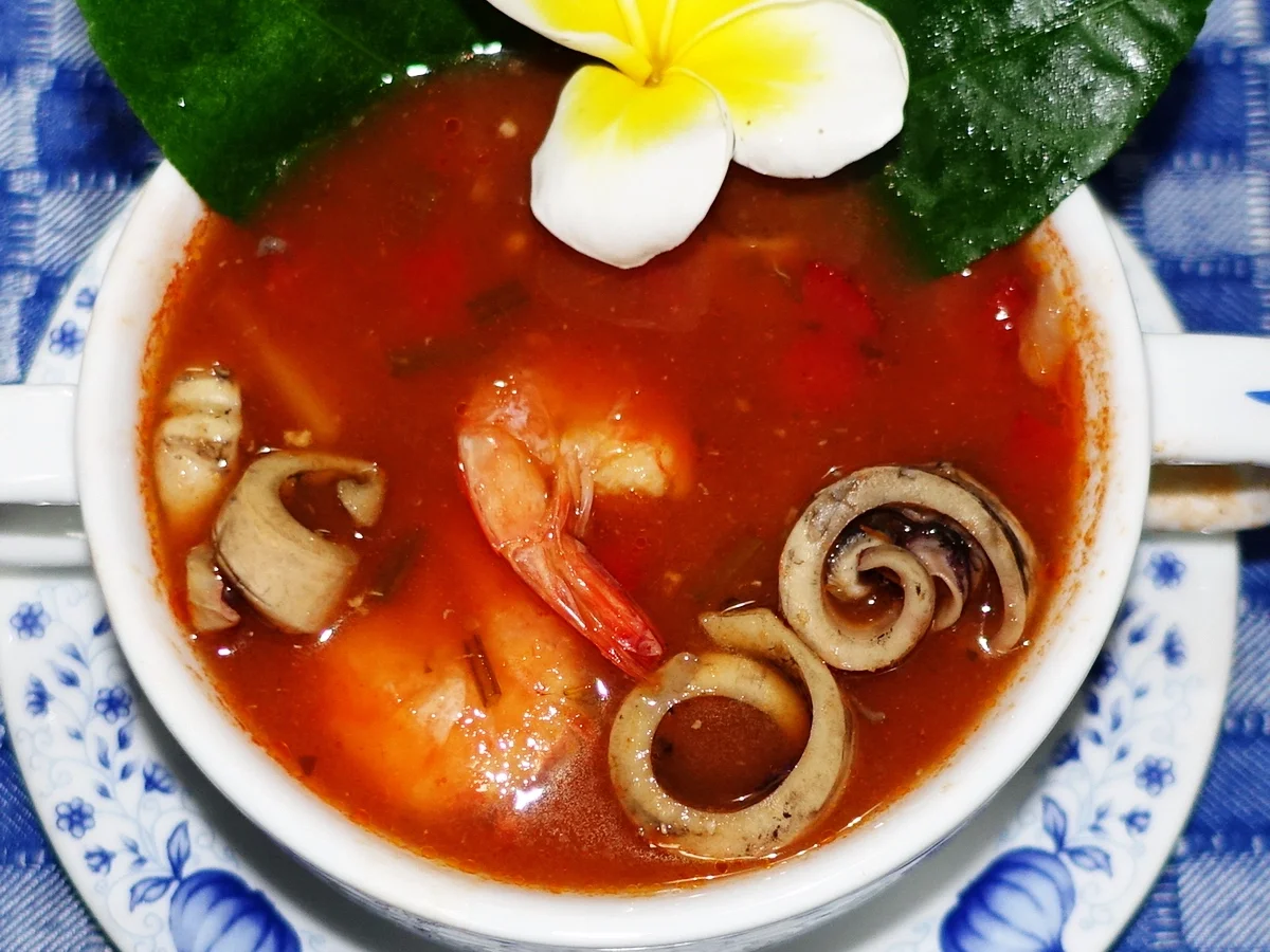 Feurige, rote Seafood-Suppe Kuta indah - Rezept - Bild Nr. 2