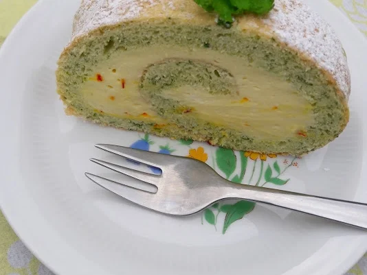 Petersilien-Biskuitrolle  zur kochbar Challenge März 2020 - Rezept - Bild Nr. 3