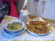 Hackfleischklößchen-Nudel-Suppe dazu Kartoffelpuffer - Rezept - Bild Nr. 10002
