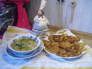 Hackfleischklößchen-Nudel-Suppe dazu Kartoffelpuffer - Rezept - Bild Nr. 10002