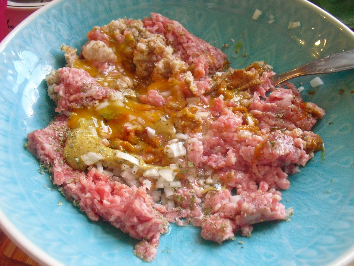 Hackfleischklößchen-Nudel-Suppe dazu Kartoffelpuffer - Rezept - Bild Nr. 10005