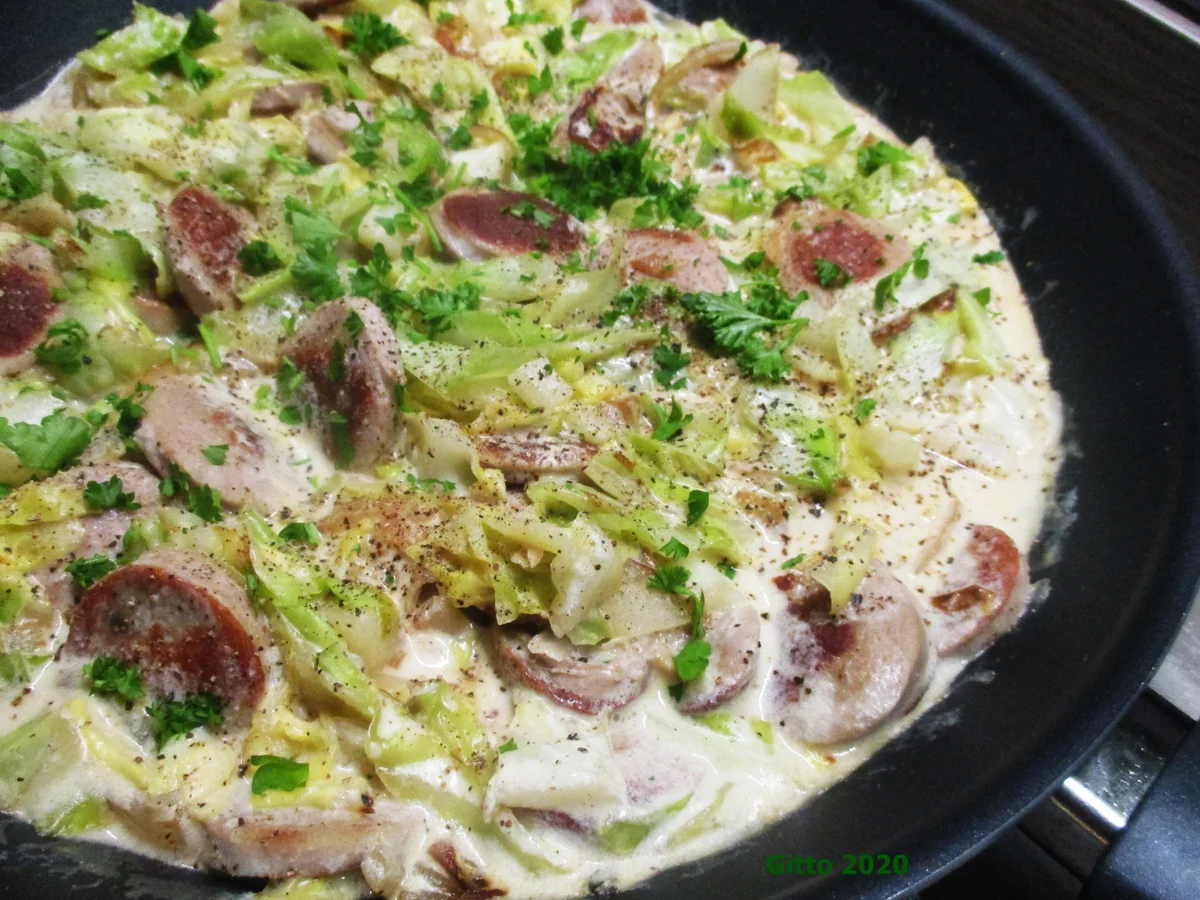 Spitzkohl-Pfanne mit Bratwurst - Rezept - Bild Nr. 4