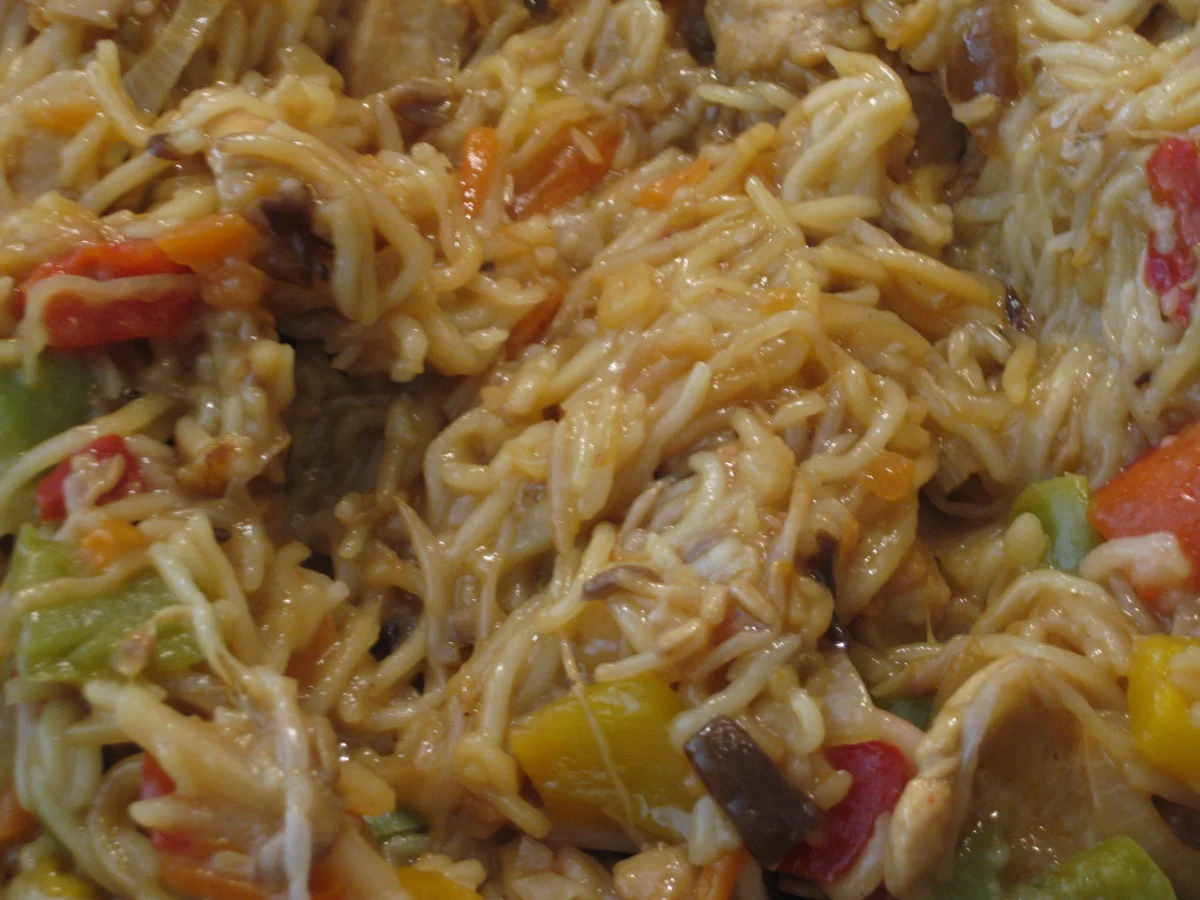 Gebratene Mii-Nudeln mit Putenfleisch und Gemüse - Rezept - Bild Nr. 3