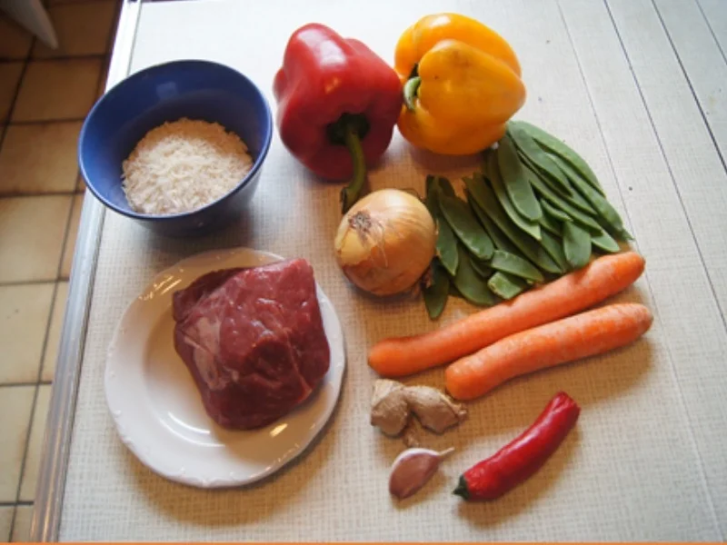 Rezept: Asia-Wok mit Rindfleisch, Gemüse und Basmatireis Bild Nr. 3 Asia-Wok mit Rindfleisch, Gemüse und Basmatireis - Rezept - Bild Nr. 3