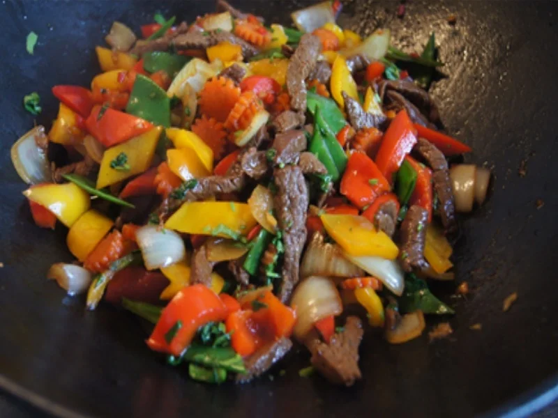 Rezept: Asia-Wok mit Rindfleisch, Gemüse und Basmatireis Bild Nr. 18 Asia-Wok mit Rindfleisch, Gemüse und Basmatireis - Rezept - Bild Nr. 18