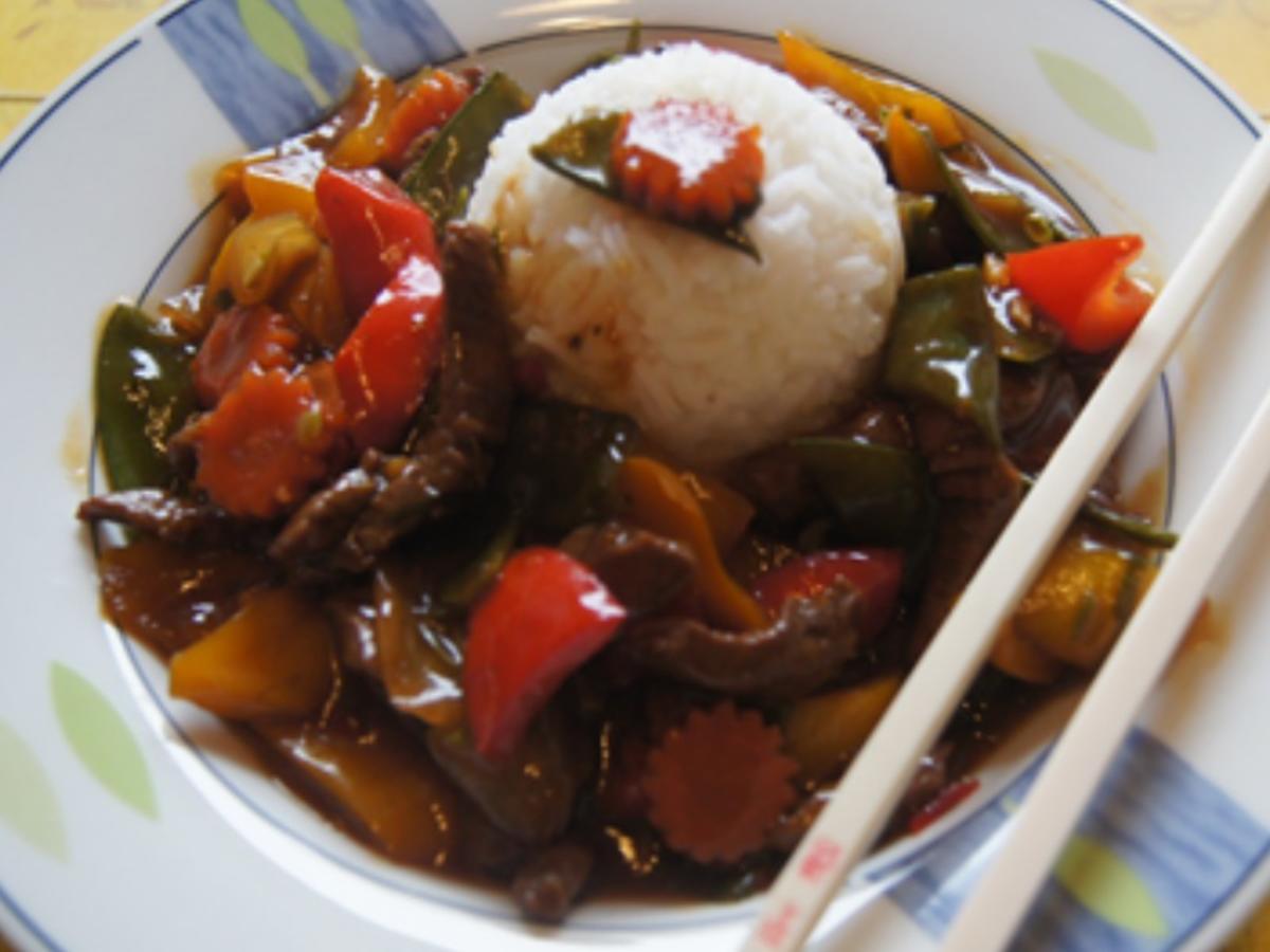 Asia-Wok mit Rindfleisch, Gemüse und Basmatireis - Rezept - Bild Nr. 25