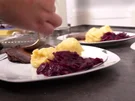 Soorbrode mit Kartoffelknödeln un Kappes - Rezept - Bild Nr. 2