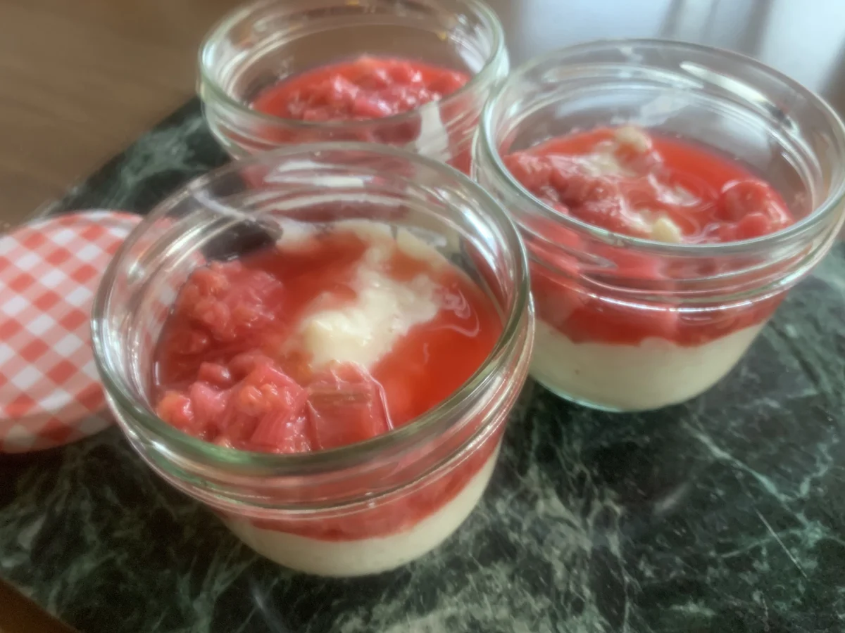 Milchreis mit Rhabarber-Kardamon-Kompott - Rezept - Bild Nr. 2