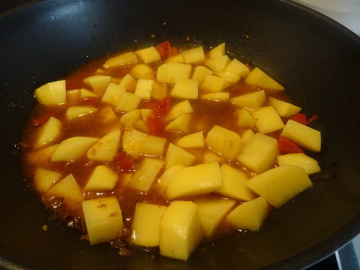 Indisches Kartoffel-Bohnen-Curry mit Tandoori-Chicken - Rezept - Bild Nr. 10031