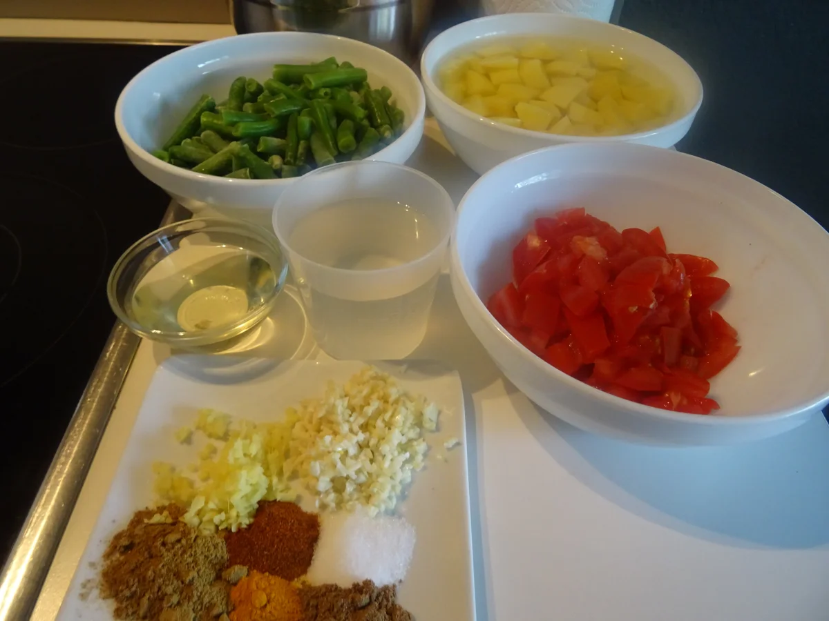 Indisches Kartoffel-Bohnen-Curry mit Tandoori-Chicken - Rezept - Bild Nr. 10035