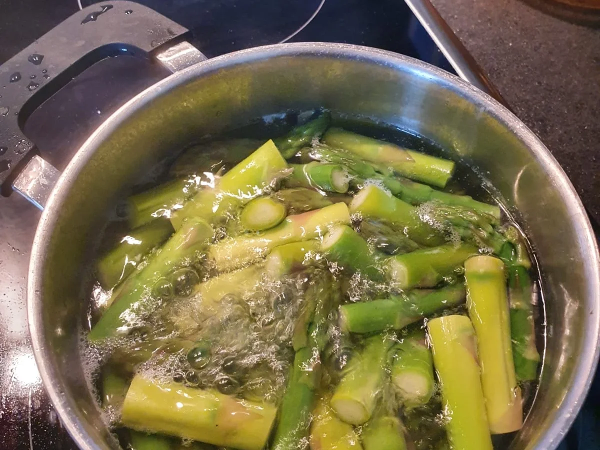 Spargelsalat mit Avocado - Rezept - Bild Nr. 3
