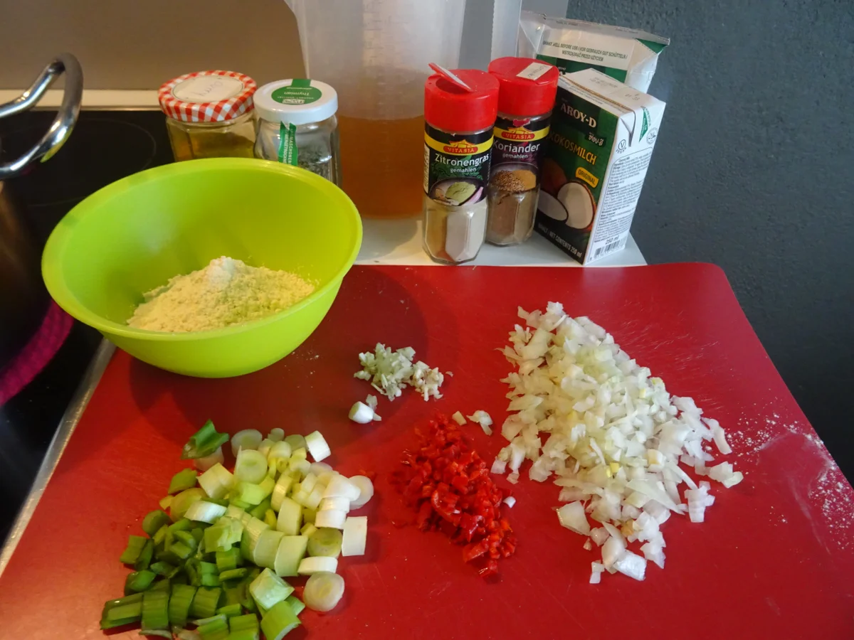 Kichererbsen-Kokos-Suppe mit Zwiebel-Nuggets und Pfannen-Brot - Rezept - Bild Nr. 11