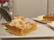 Tarte au Citron mit Tonkabohnen-Basilikum-Eis - Rezept - Bild Nr. 3