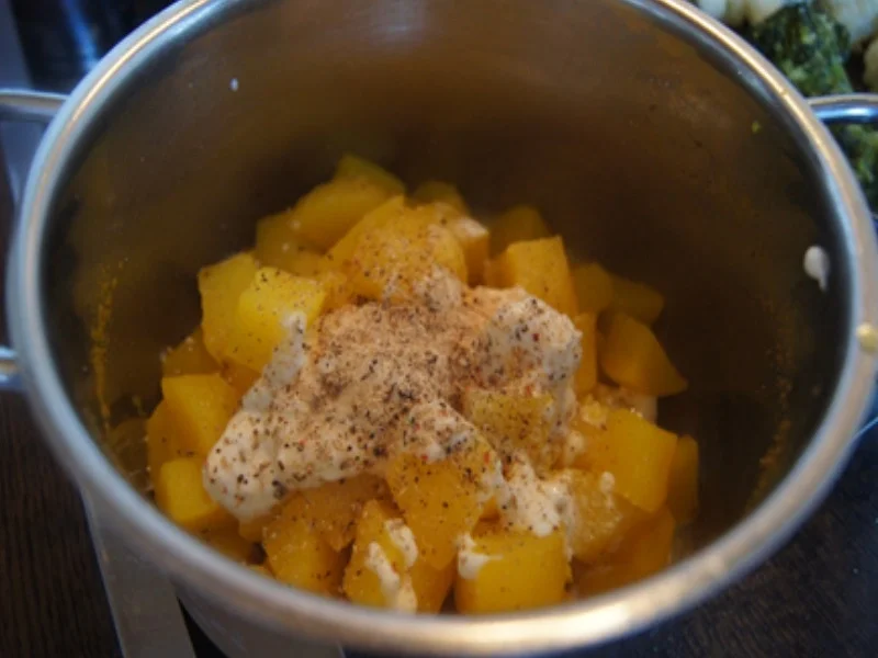 Schlemmerfilet mit Brokkoli, Blumenkohl und Meerrettich-Kartoffelstampf - Rezept - Bild Nr. 13