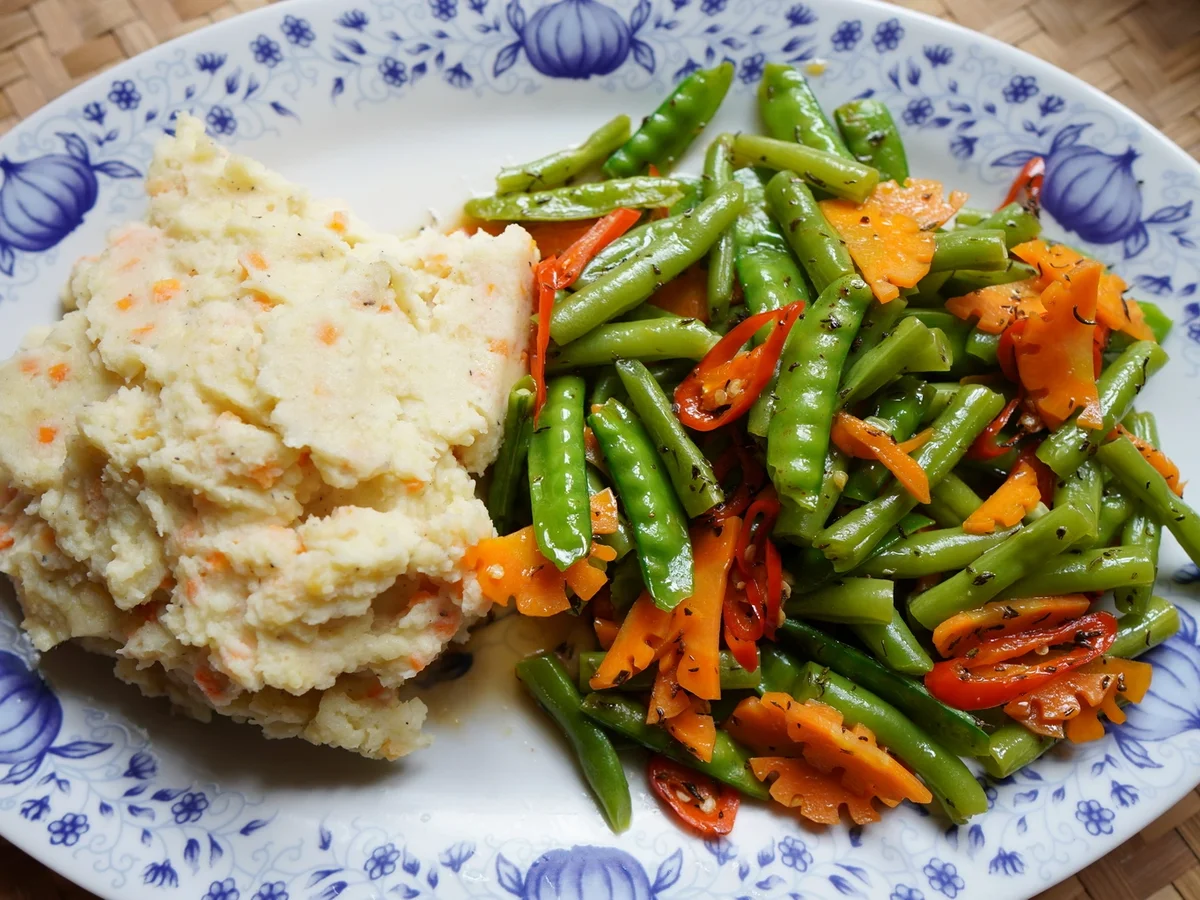 Rezept: Balinesisches Kartoffelpüree mit Cap Cay Bild Nr. 2 Balinesisches Kartoffelpüree mit Cap Cay - Rezept - Bild Nr. 2