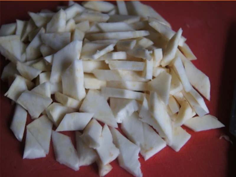 Suppe mit Hähnchenschenkel, Gemüse, Eierstich und Hörnchen Nudeln - Rezept - Bild Nr. 7