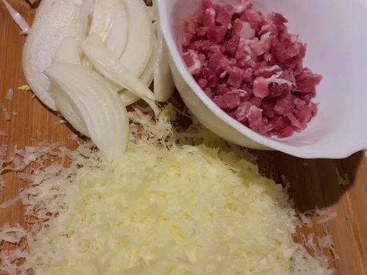 Rezept: Wirsingfladen mit Saure Sahne und Speck Bild Nr. 10 Wirsingfladen mit Saure Sahne und Speck - Rezept - Bild Nr. 10