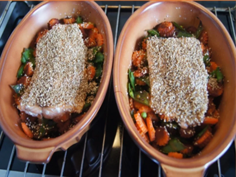 Sesam-Lachsfilet auf Möhrenblüten-Zuckerschoten-Gemüse - Rezept - Bild Nr. 16