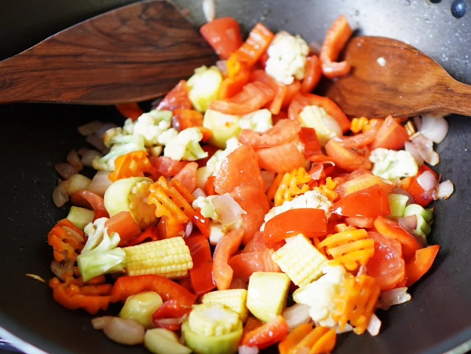 Rezept: Pfannengerührter Babymais mit Paprika, Blumenkohl und Karotten Bild Nr. 4 Pfannengerührter Babymais mit Paprika, Blumenkohl und Karotten - Rezept - Bild Nr. 4