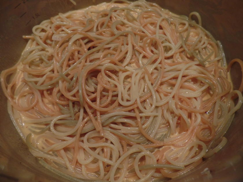 Spaghetti-Tricolore mit Möhrensauce - Rezept - kochbar.de