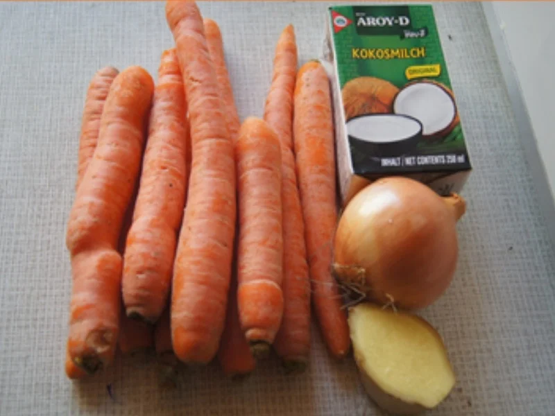 Möhrensuppe mit Ingwer und Kokosmilch - Rezept - Bild Nr. 3