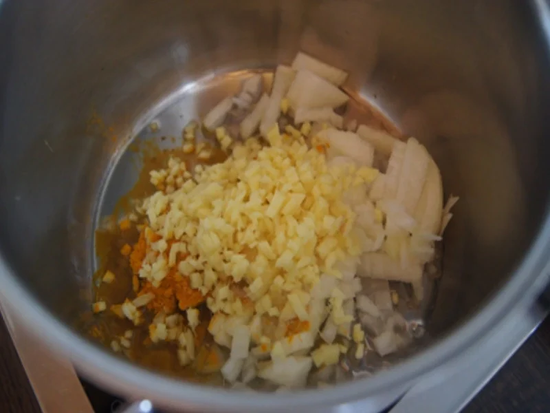 Möhrensuppe mit Ingwer und Kokosmilch - Rezept - Bild Nr. 8