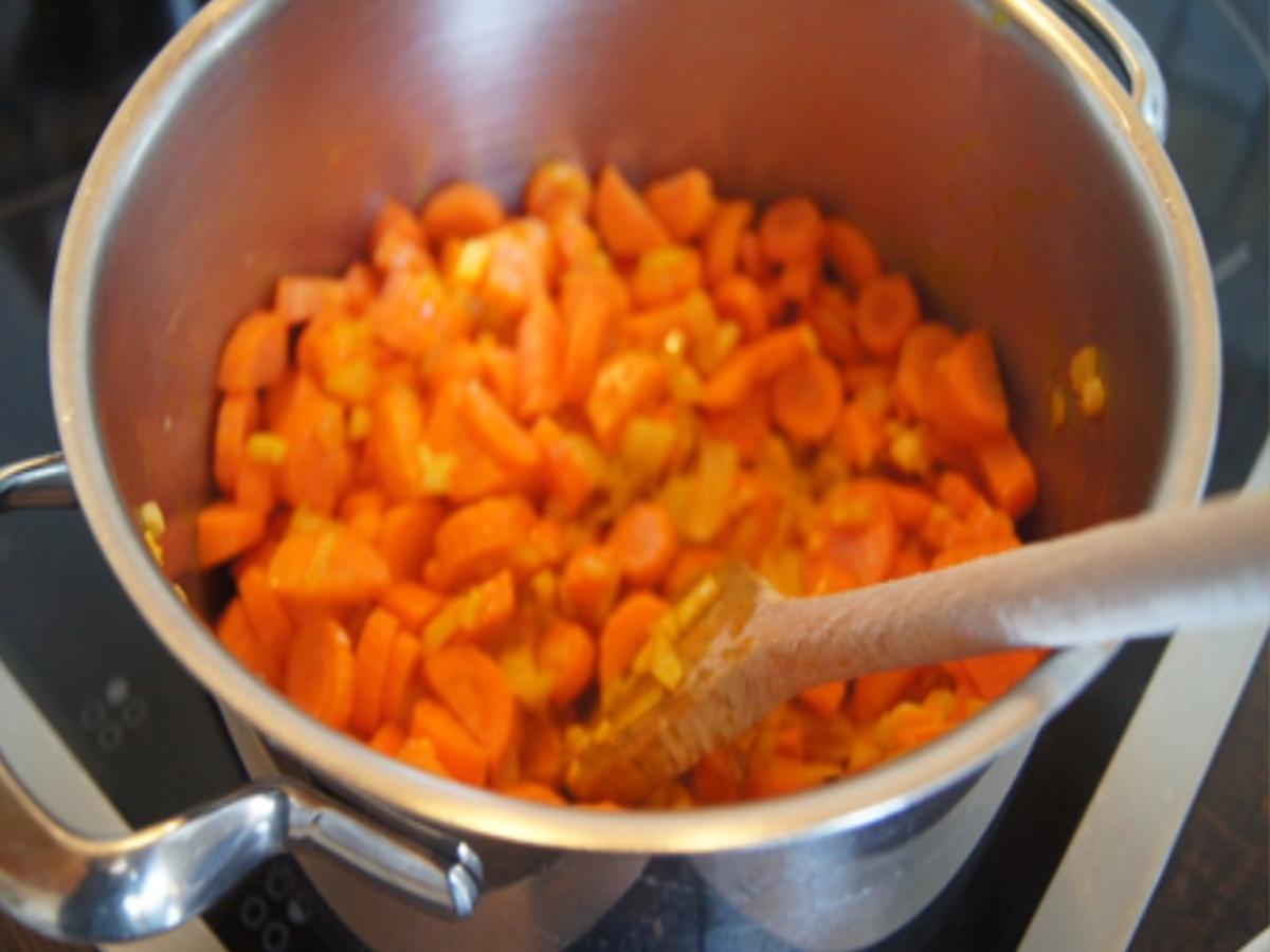 Möhrensuppe mit Ingwer und Kokosmilch - schnell &amp; einfach - von MausVoh