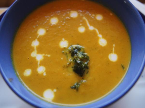 Möhrensuppe mit Ingwer und Kokosmilch - schnell &amp; einfach - von MausVoh