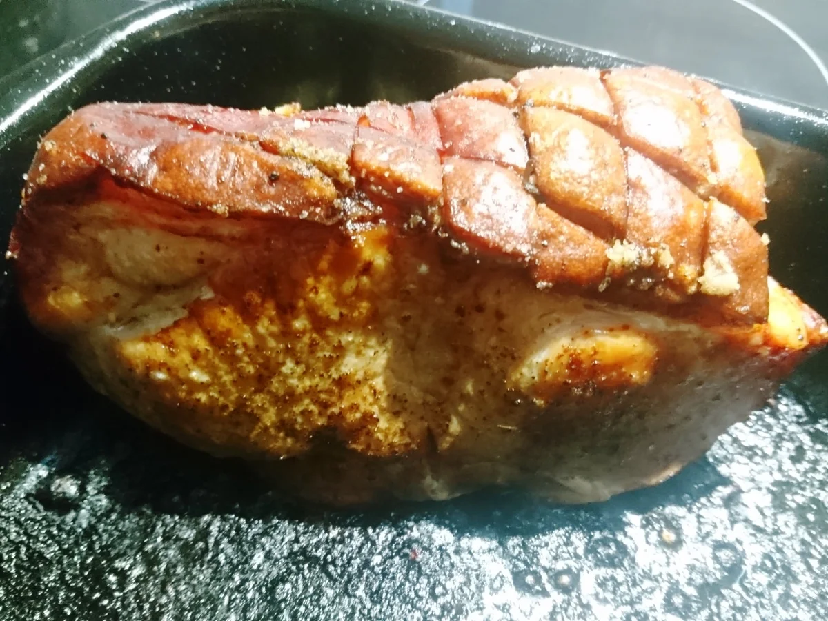 Rezept: Krustenbraten vom Schwein mit Krautsalat Bild Nr. 5 Krustenbraten vom Schwein mit Krautsalat - Rezept - Bild Nr. 5