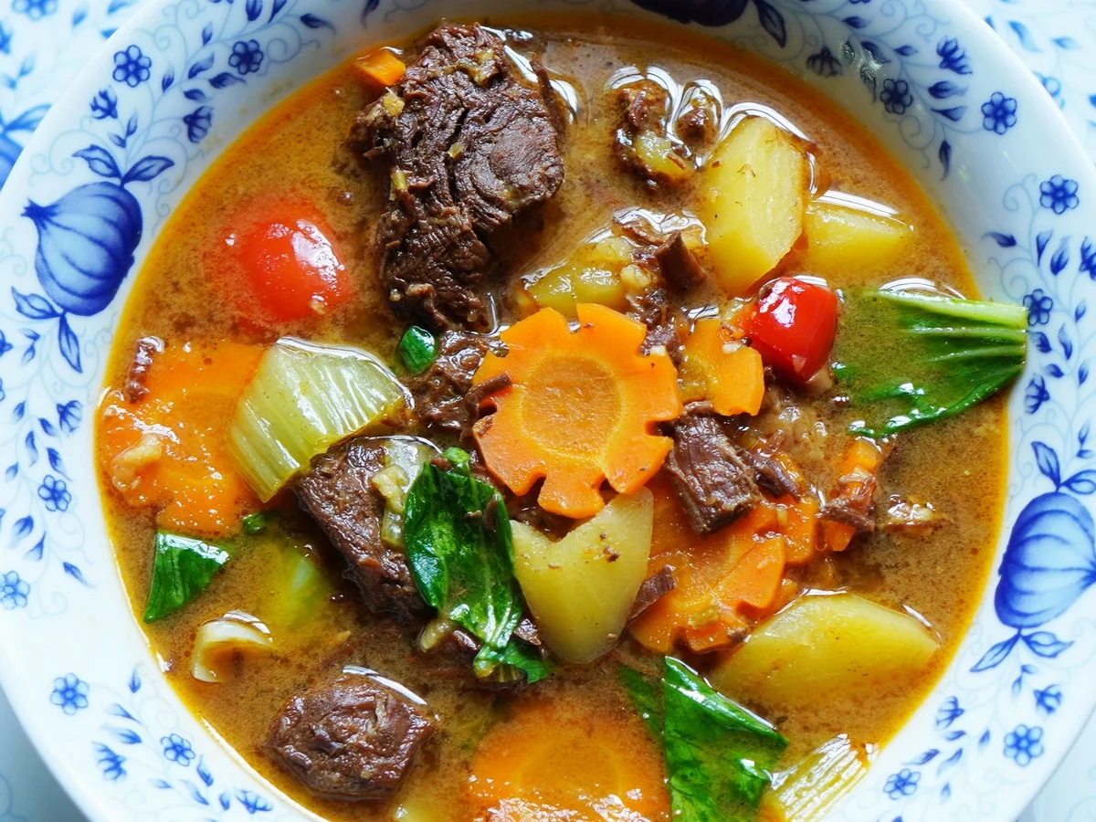 Exotisch-würzige Rindfleischsuppe mit Gemüse - Rezept - Bild Nr. 2