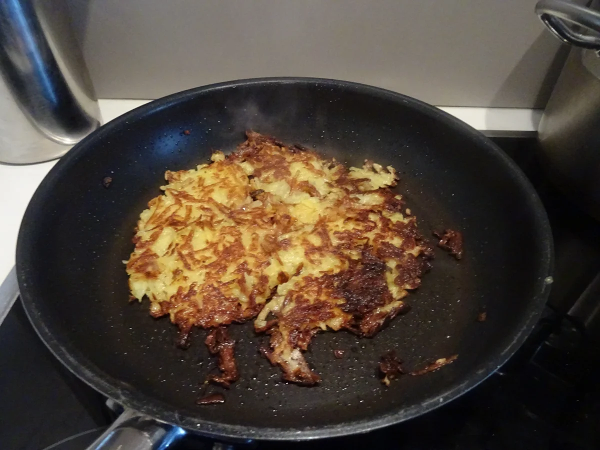 Matjes-Tartar auf Kartoffel-Apfel-Taler - Rezept - Bild Nr. 10050