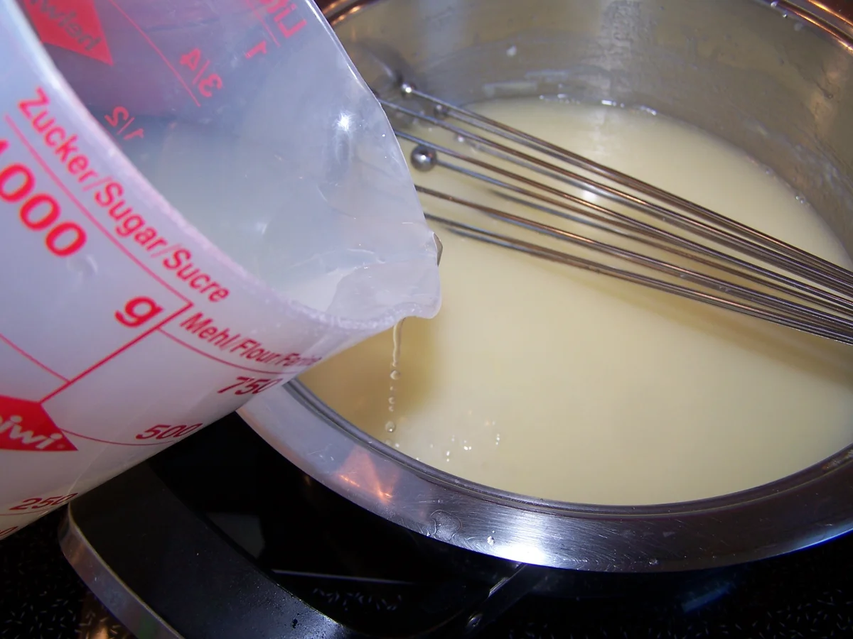 Spargel Süppchen dazu Omelett und Selbst gekochte Erdbeer Marmelade - Rezept - Bild Nr. 10091