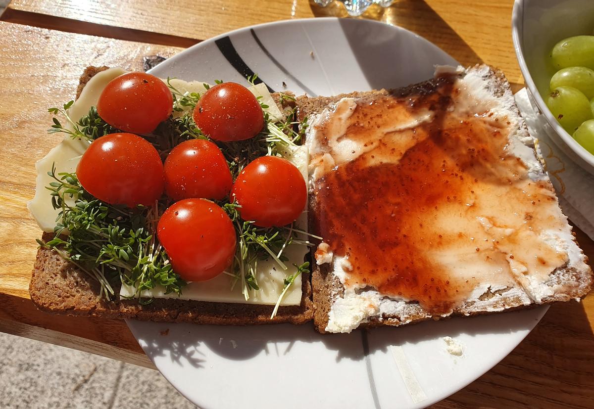 Vollkornbrot pikant und süß - für jeden was dabei! - Rezept - Bild Nr. 2