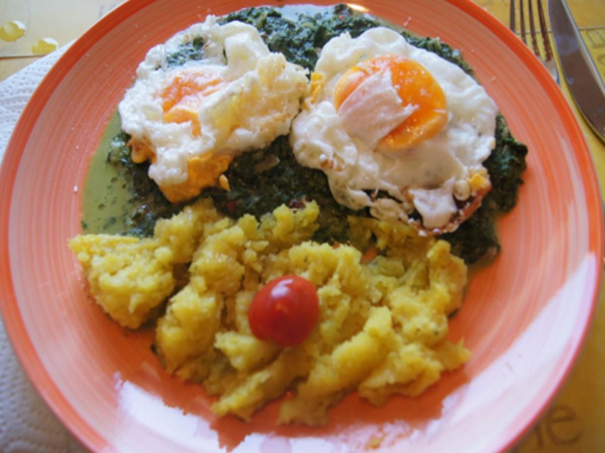 Würziger Rahmspinat, frittierte Eier und Kartoffelstampf - Rezept - Bild Nr. 2