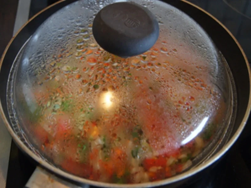 Rezept: Gebratenes Hähnchenfleisch mit Mungoboh-nenkeimlingen und Gewürzreis Bild Nr. 14 Gebratenes Hähnchenfleisch mit Mungoboh-nenkeimlingen und Gewürzreis - Rezept - Bild Nr. 14