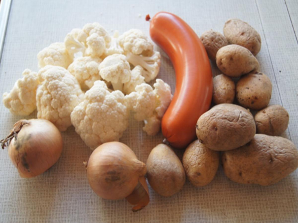 Fleischwurst mit Röstzwiebeln, Blumenkohl und Kartoffelstampf - Rezept - Bild Nr. 3