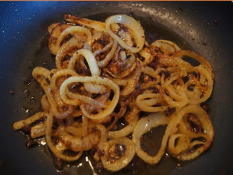 Rezept: Fleischwurst mit Röstzwiebeln, Blumenkohl und Kartoffelstampf Bild Nr. 15 Fleischwurst mit Röstzwiebeln, Blumenkohl und Kartoffelstampf - Rezept - Bild Nr. 15