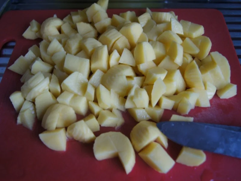 Kartoffelsuppe mit Steinpilzen und Cabanossi - Rezept - Bild Nr. 5