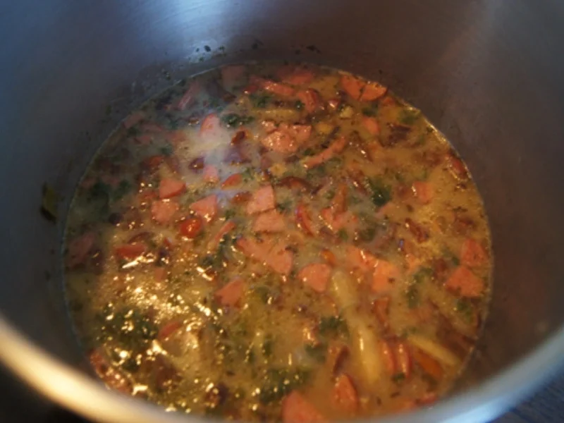 Kartoffelsuppe mit Steinpilzen und Cabanossi - Rezept - Bild Nr. 11