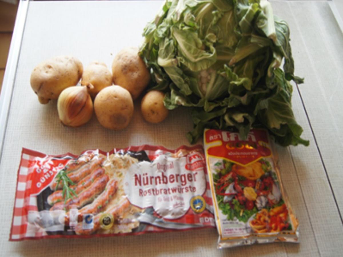 Ausgebackener Blumenkohl mit Nürnberger Rostbratwürstchen und Kartoffelstampf - Rezept - Bild Nr. 3