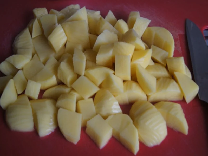 Rezept: Ausgebackener Blumenkohl mit Nürnberger Rostbratwürstchen und Kartoffelstampf Bild Nr. 12 Ausgebackener Blumenkohl mit Nürnberger Rostbratwürstchen und Kartoffelstampf - Rezept - Bild Nr. 12